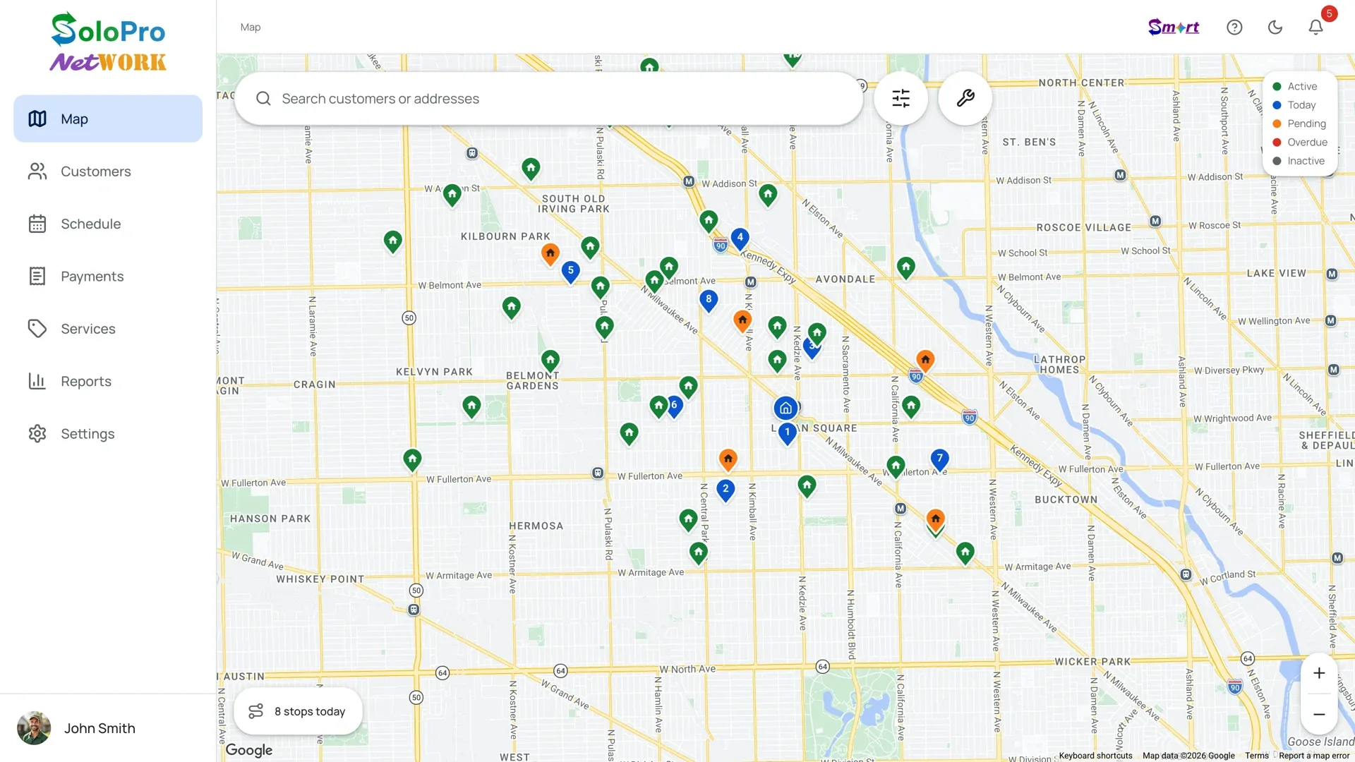 The SoloPro web dashboard: the map of Chicago with every customer as a pin and today's eight stops numbered